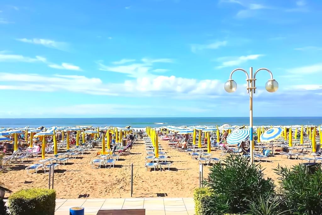 Airbnb con migliori performance: A "gem" on the beach in Piazza Marconi a Jesolo