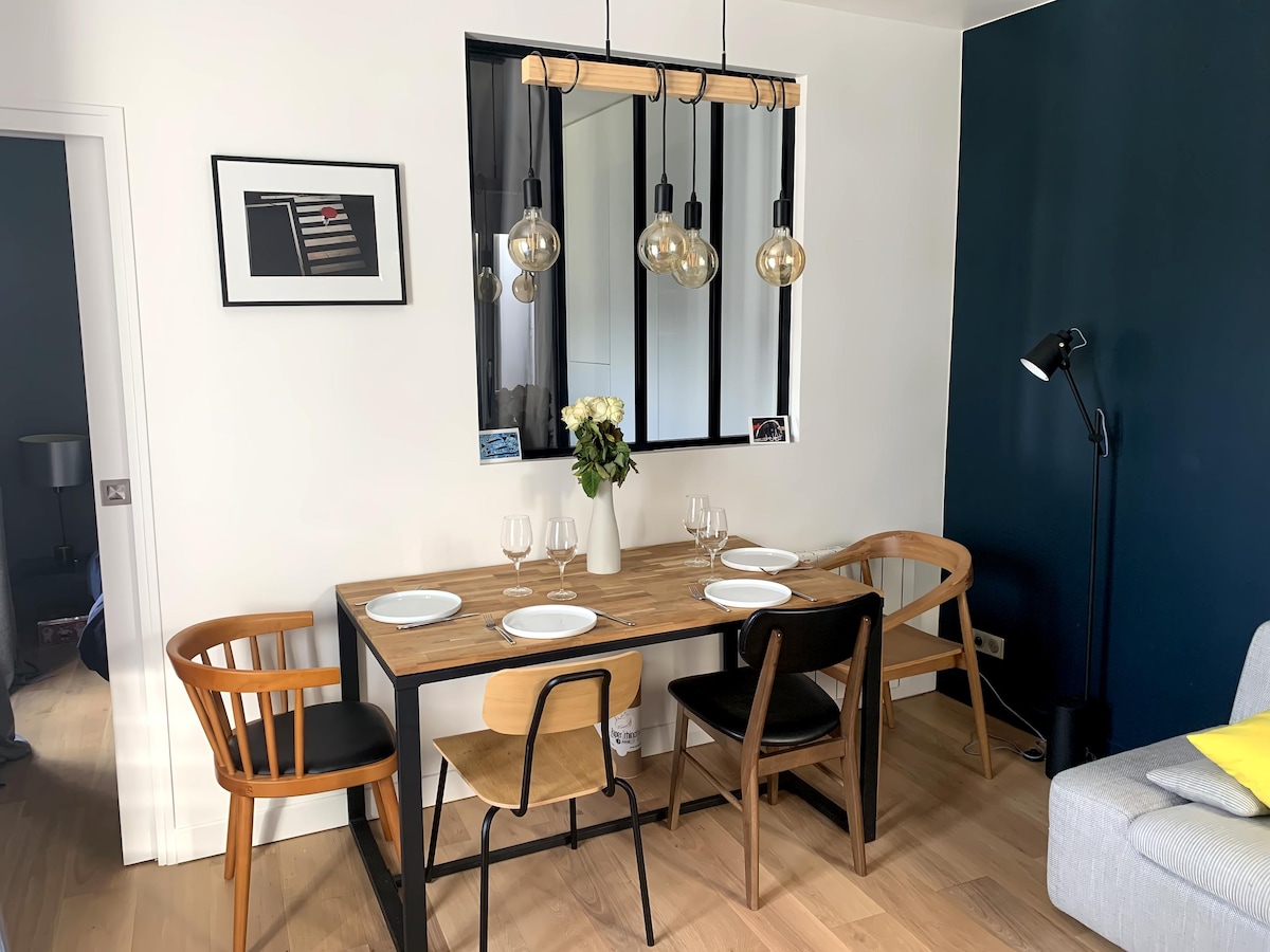 Top performing Airbnb: Charming two-room Voltaire 75011 in Paris 11e Arrondissement