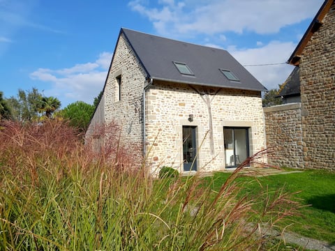 La Maison des Grèves... its Outbuilding!