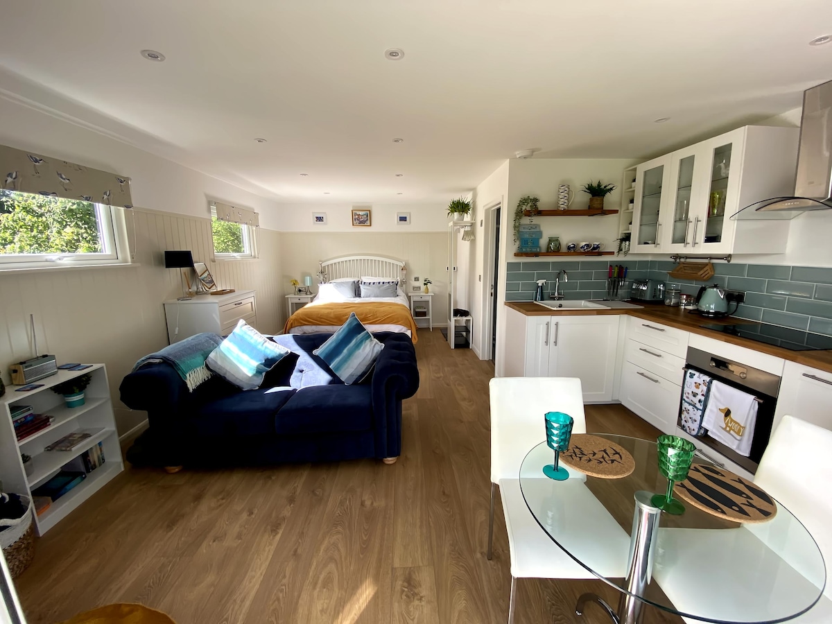 Top performing Airbnb: Salterns Lodge in Lymington And Pennington