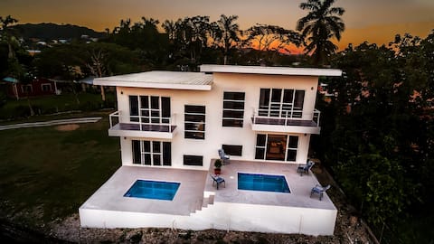 Suzie's Hilltop Estate