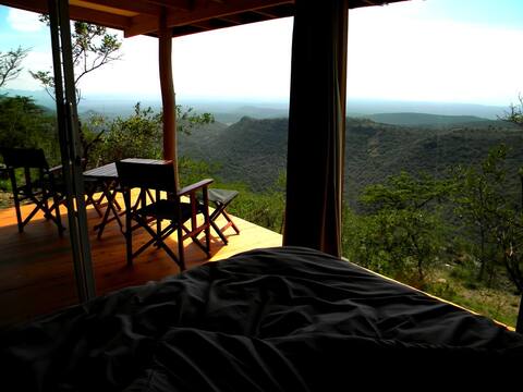 The Cave on Champagne Ridge, Romantic, Views