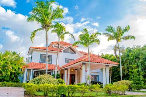 VILLA I-31 sleeps 20