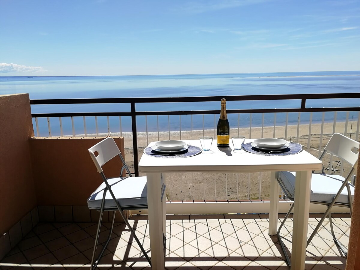 Top performing Airbnb: Stylish apartment-breathtaking sea-view all-around in Grado
