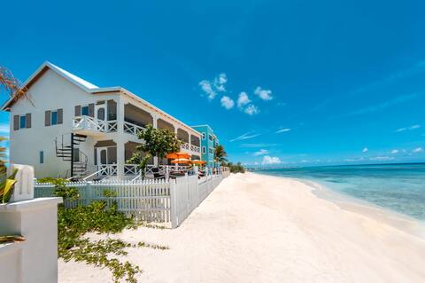 Reef House North 1 Bedroom apartment Beachfront