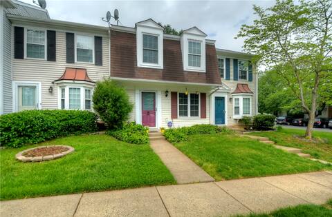 Modern Townhouse conveniently near D.C.
