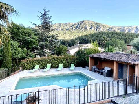 Apartment in a corner of paradise with pool