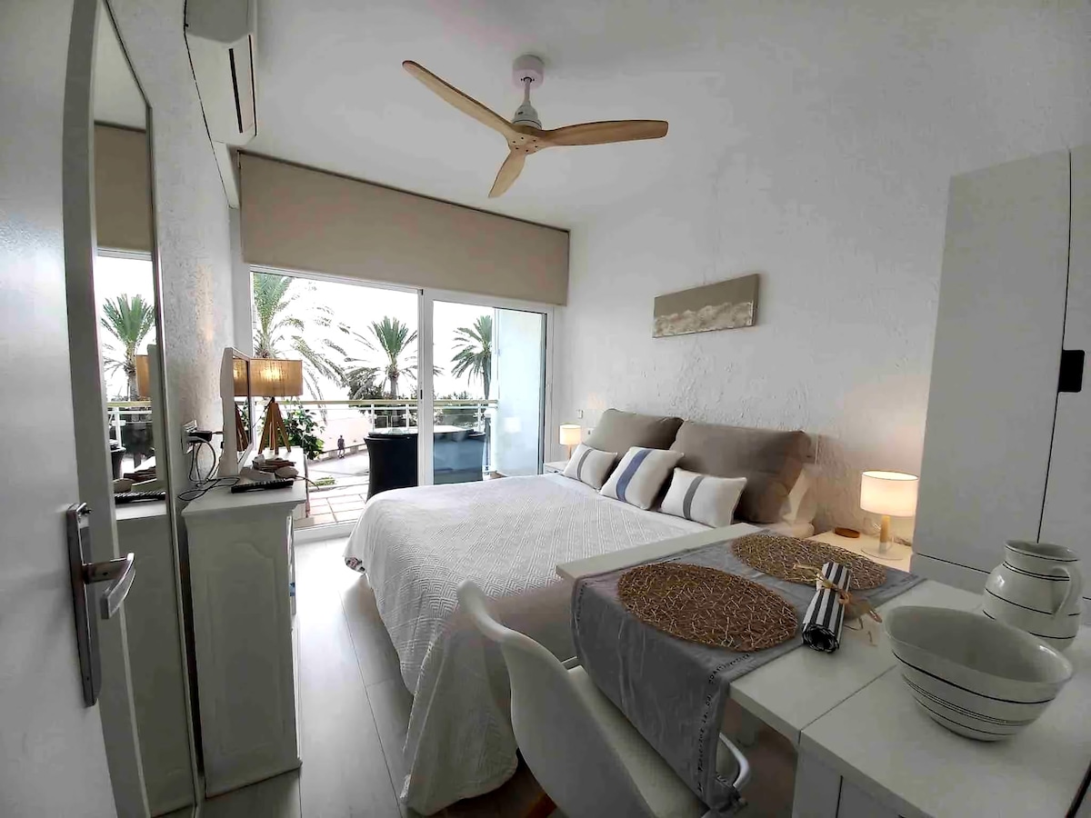 Propriété Airbnb réussie: Beachfront apartment à El Vendrell