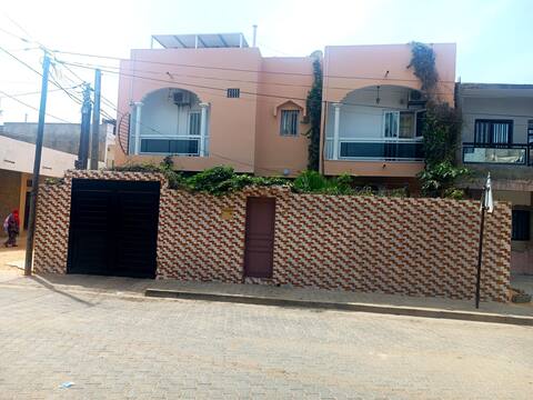 F3 in house with private access facing the sea