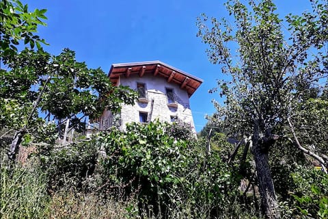 Casa Piagneri Serati - stone house with pool