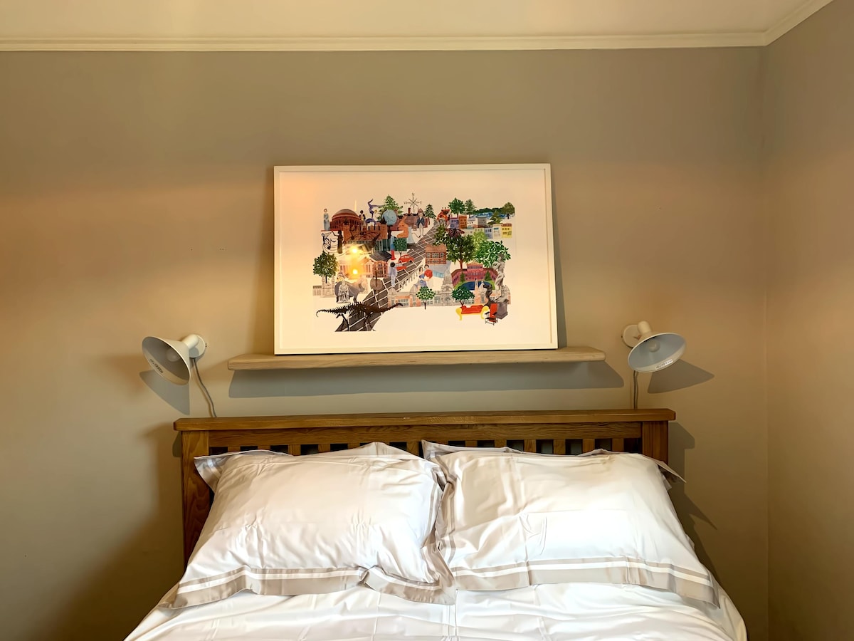 Successful Airbnb property: Petite, Snugly Terrace House, v near City Walls. in Fulford