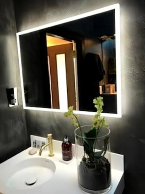 King, Private Bathroom & Breakfast