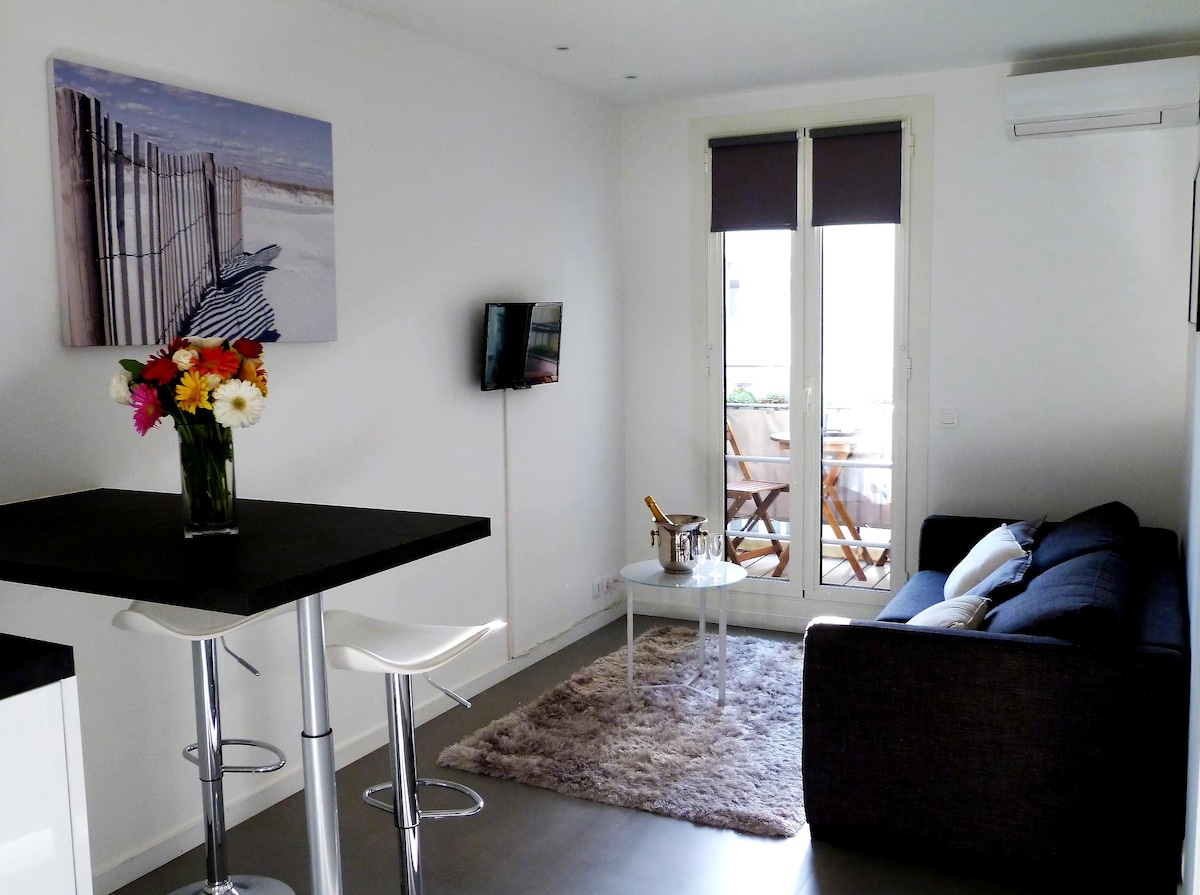 Top Airbnb: Beautiful downtown studio near the sea à Jean Médecin
