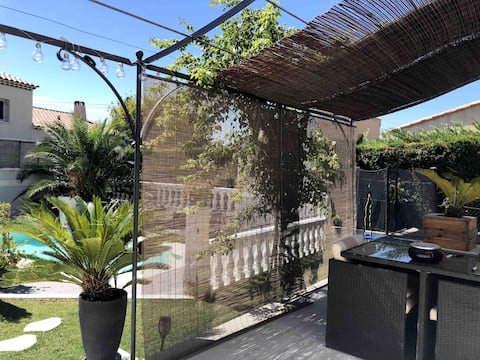 Beautiful villa at the foot of the Alpilles