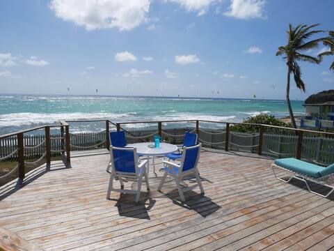 Very attractive 2bd 2bth ocean front house