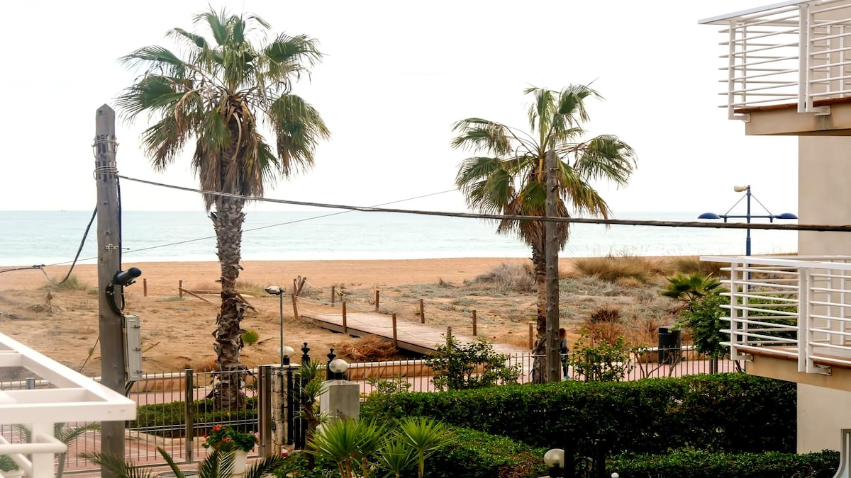 Top Airbnb: Apartment 20 meters from the beach with private bike parking a Peníscola / Peñíscola