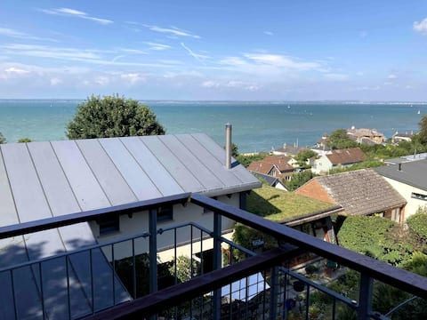 Successful Airbnb property: Fabulous Studio Apartment with Sea Views in Isle Of Wight
