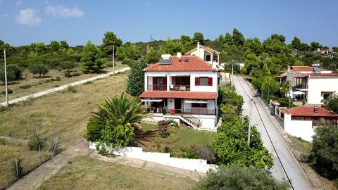 Rain Apartments: Traditional Villa with Sea View