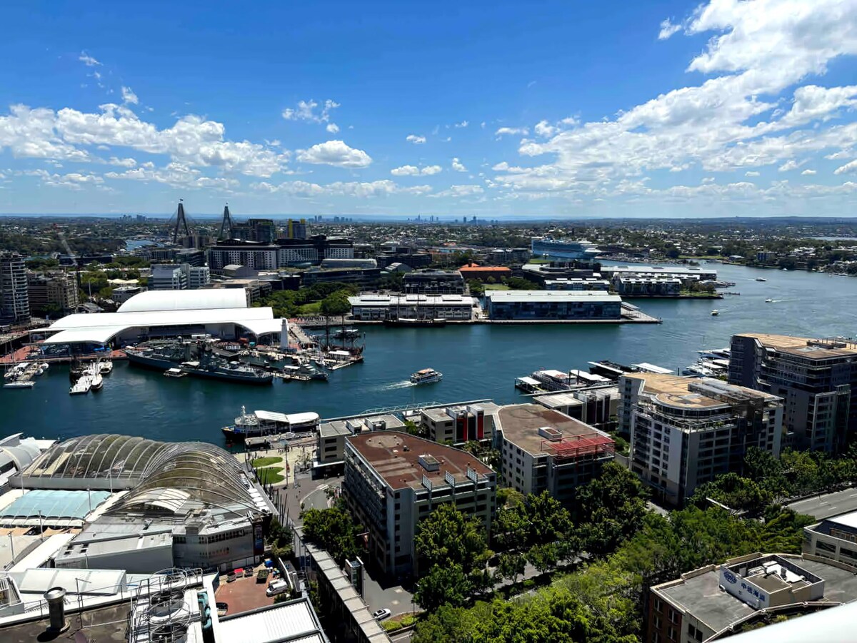 Popular Airbnb listing: CBD Harbourview Three Bedrooms Penthhouse in Sydney
