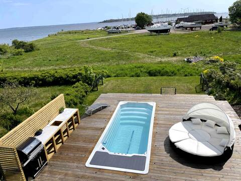 Luxury house on Rørestrand with pool and panorama