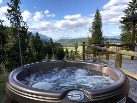 4 seasons of fun! Mountain Cabin HOT TUB! No Fees!