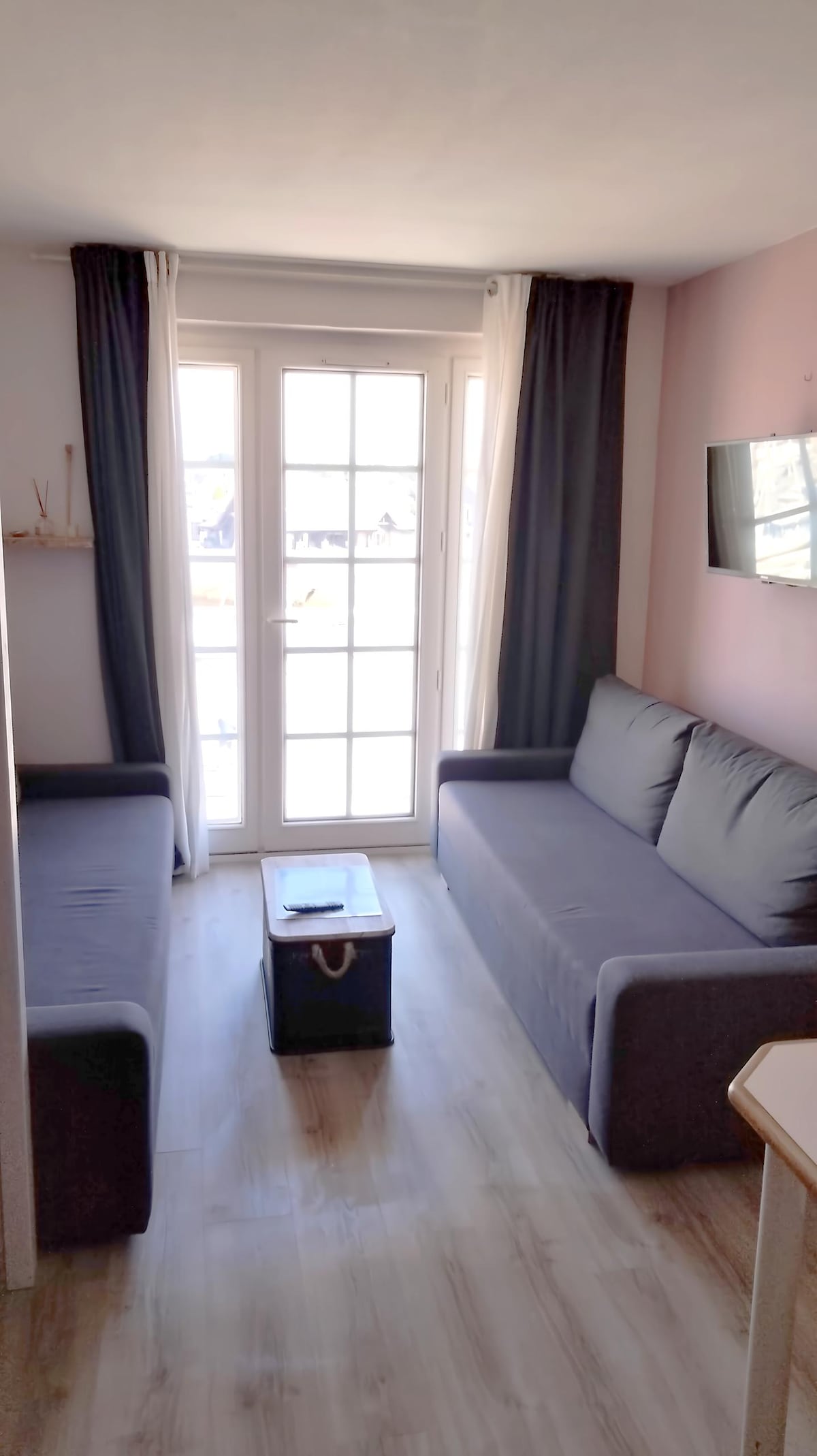 Successful Airbnb property: 4 people, terrace, parking, walking distance to beach, port view in Arzon