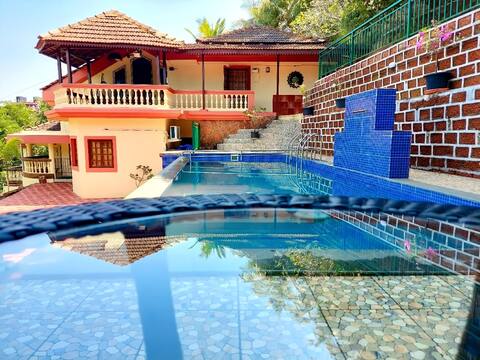 Lux 4BHK Goan Villa wt Private Pool in Dona Paula