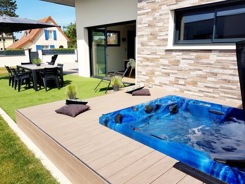 Beachfront villa with SPA Saint Germain sur Ay