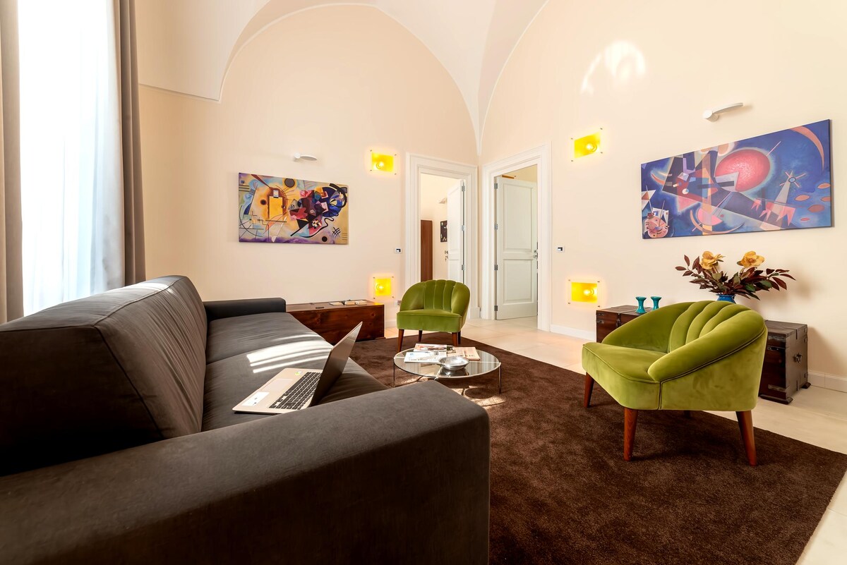 Popular Airbnb listing: AND ARCILLOS LUXURY ROOMS in Lecce