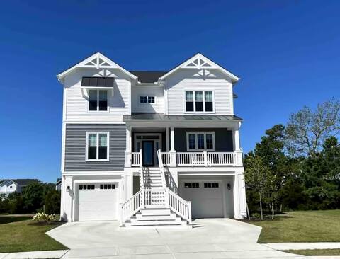 5BR/4.5 BA/Pool Next to House/ 1.5 miles to beach