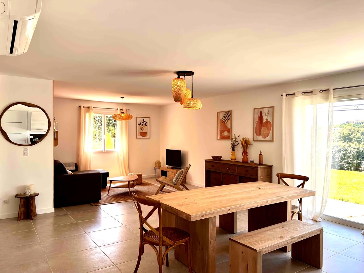 Anuncio de Airbnb popular: Quiet house - 2 bedrooms en Bastelicaccia