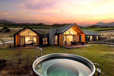 Queenstown vineyard, 5 Bed,5 Bath+hot tub