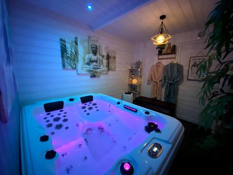 Charming property with private hot tub