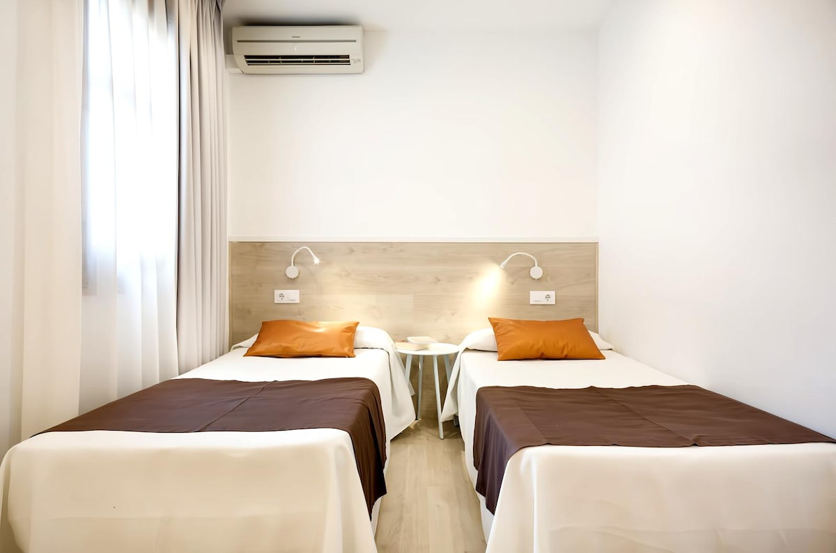 Top performing Airbnb: Apartment next to La Sagrada Familia in El Guinardó