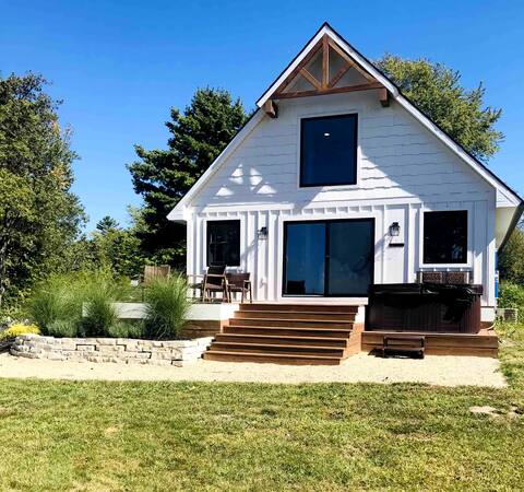 Lake Michigan Private Beach/Panoramic View/Hot Tub