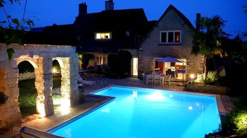 Family home with private swimming pool in Touraine
