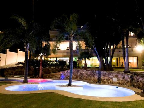 Huge Golf villa directly on the golf course