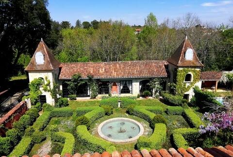 AUCH: Exceptional House: A corner of heaven