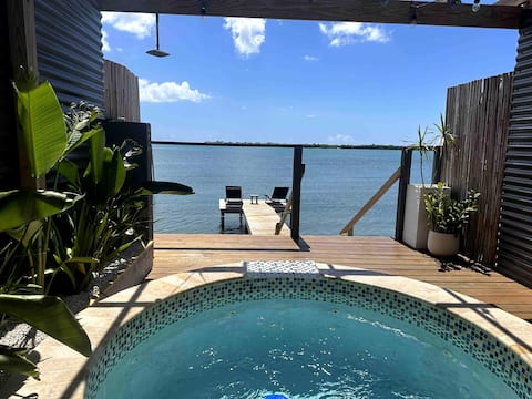 Small Romantic Space Pool & Private Pier