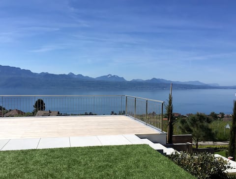 Delightful Lake Lutry/Lausanne lake view apartment