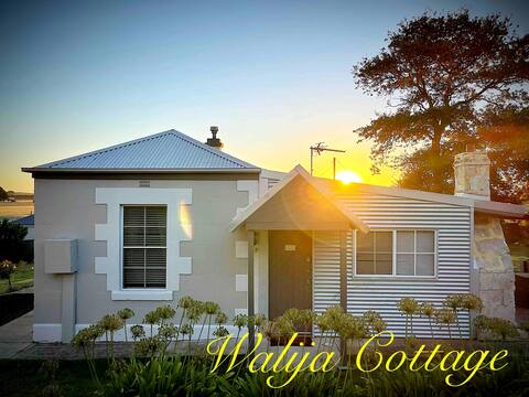 Walija Cottage ‘Everyone’s Friend’ welcomes you.