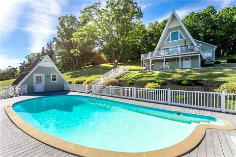 Inspiring A-FRAME:Panoramic Lake Views & Hot Tub!