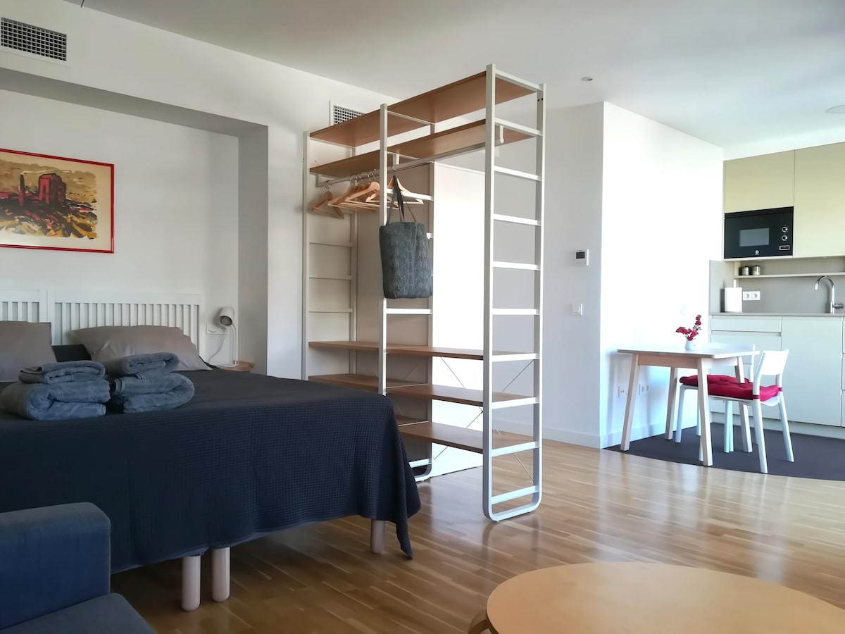 Top Airbnb: A charming, quiet, peaceful, and centrally located studio in Soho