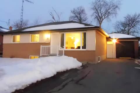 ★Hidden Gem❤️City, off Mn Strip! PVT/LUXRY Suite ★
