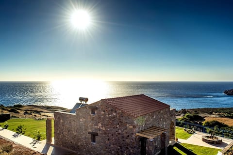 Traditional elegance with privacy & amazing views