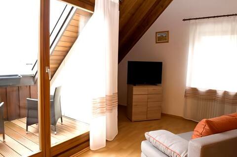 Nice Apartment Tla, Vacation Rental