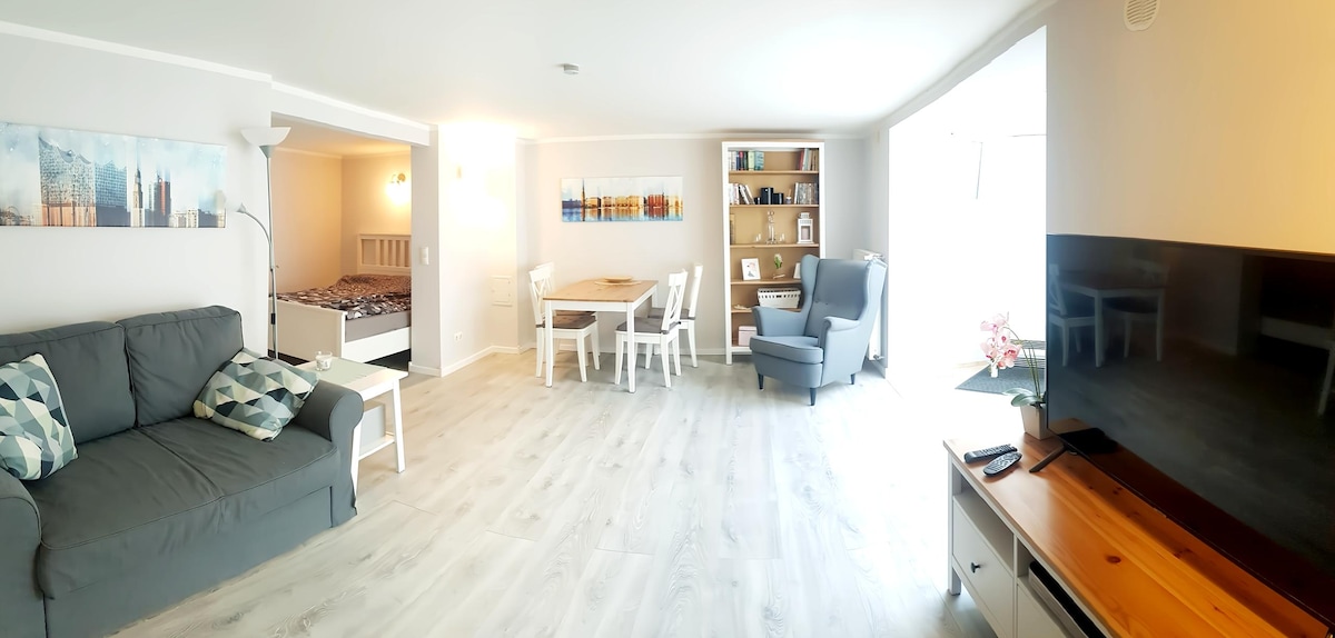 Top Airbnb: guest apartment in a quiet location on the park in Bramfeld