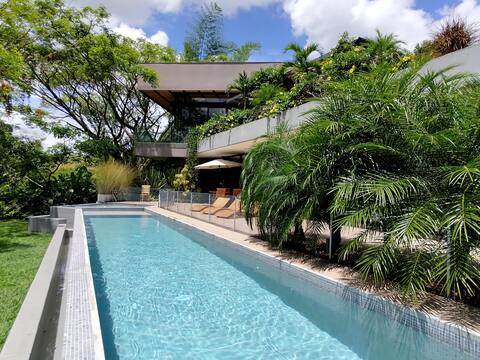 House in the Saman. A.C, Pool, Jacuzzi and Turkish