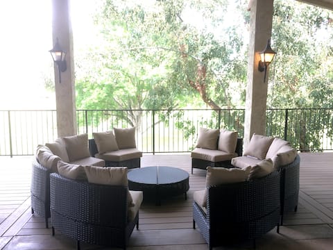 Boutique Hotel Style 8br/8ba with View