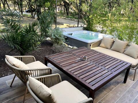 Les Buisses, private hot tub and pool